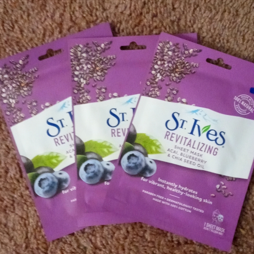St Ives Revitalizing Sheet Mask